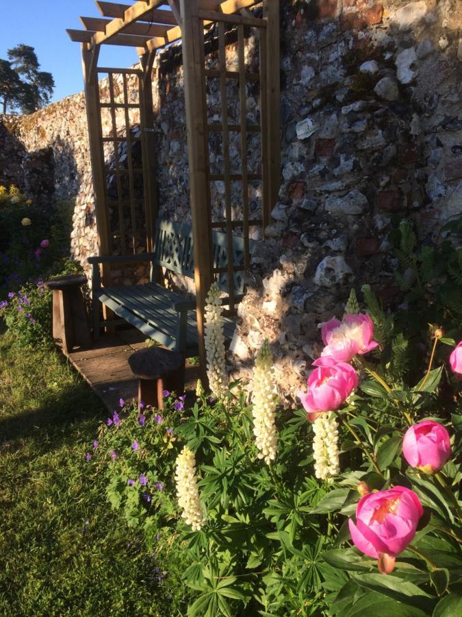 Dairy Cottage Cockley Cley Exterior foto